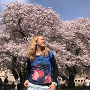 Meet your Posher, Laura